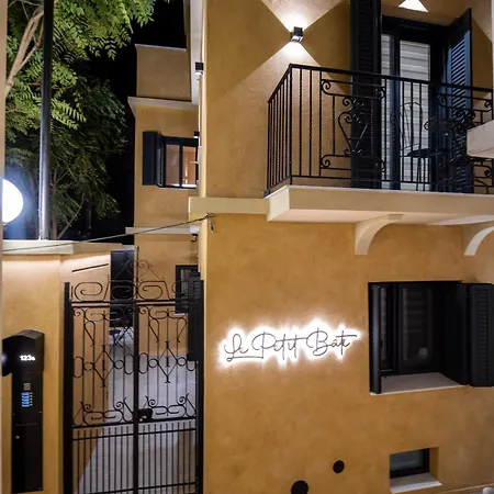 Luxury - Le Petit Bati Volos