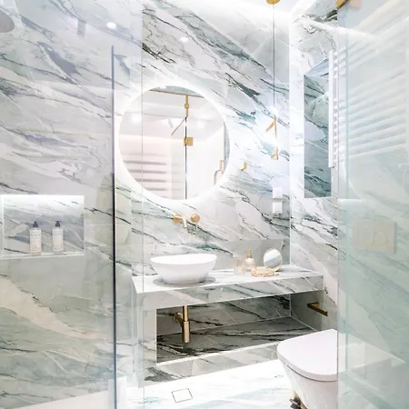 Luxury - Le Petit Bati *