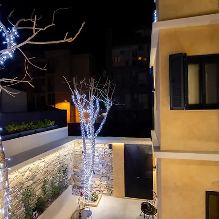 Luxury - Le Petit Bati *