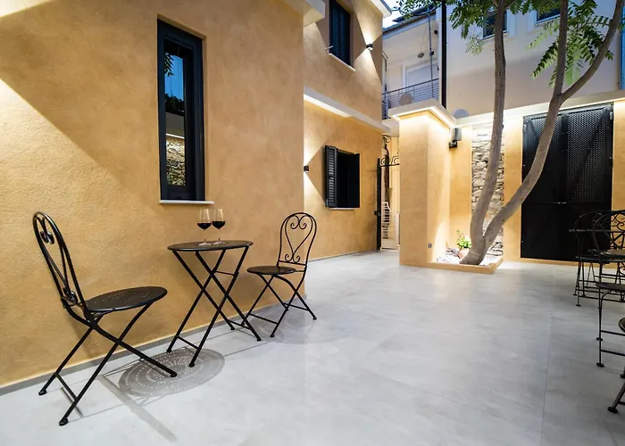 Luxury - Le Petit Bati *